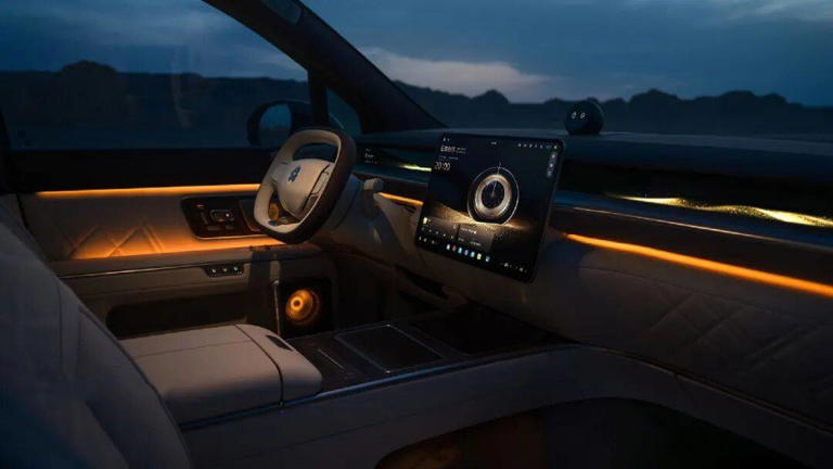 蔚来ES9官图亮相！4月9日发布预售，技术堆料足续航达620km