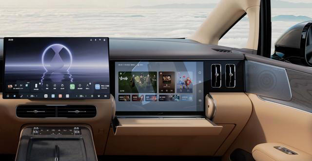 新款腾势D9除三电外，豪华、底盘也全面提升，能打败D9的只有新D9