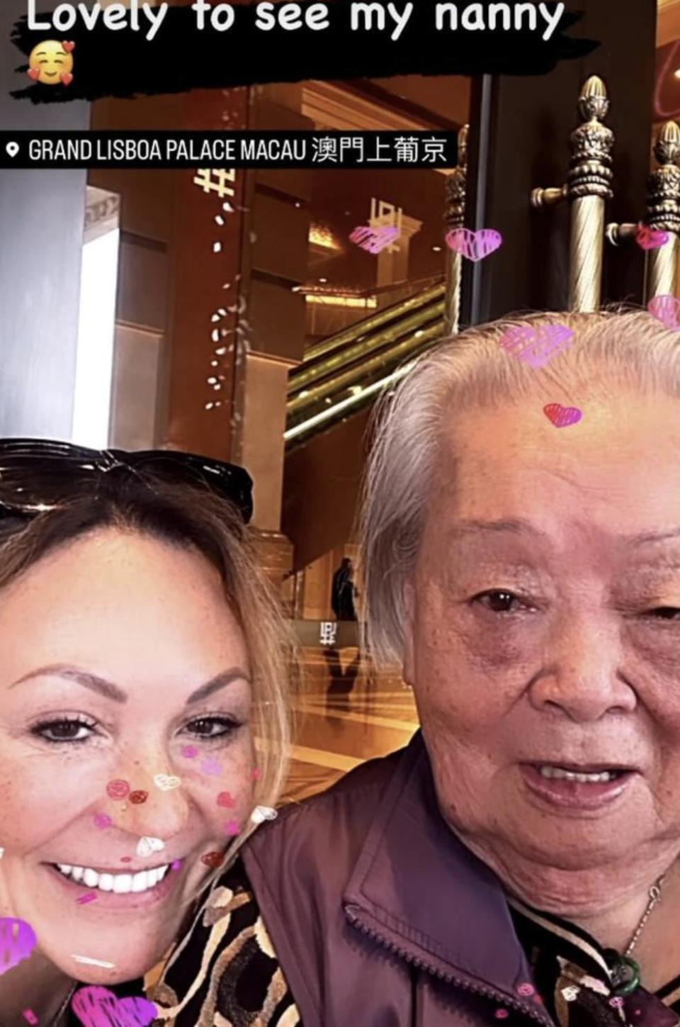 何鸿燊大房保姆离世，赌王孙女晒照难掩悲痛，称对方是第二个妈妈