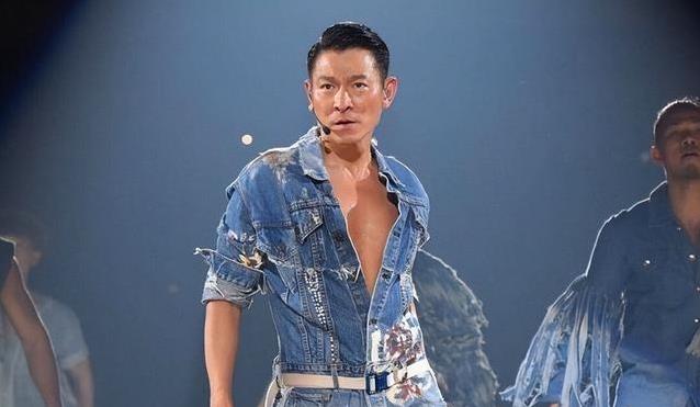 刘德华曾公开否认的断背传闻背后，那位唯一绝交的朋友如今怎样了