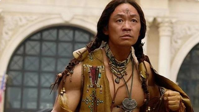 王宝强和女友现身！冯清身材高挑，衬得宝强像小娇夫，身高差强烈