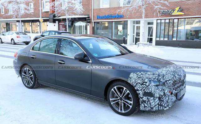 3.0T 六缸，物理按键，“三叉星辉”大灯，“满天星”中网，买新车的再等等！