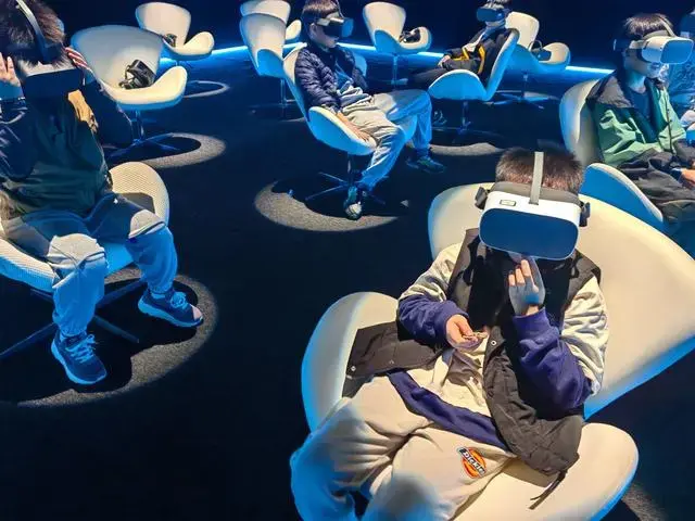 12亿补贴“点燃”120亿票房，中国电影市场是复苏还是依赖?