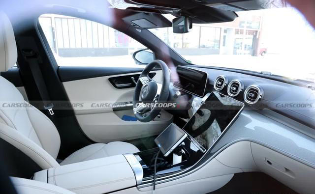 3.0T 六缸，物理按键，“三叉星辉”大灯，“满天星”中网，买新车的再等等！