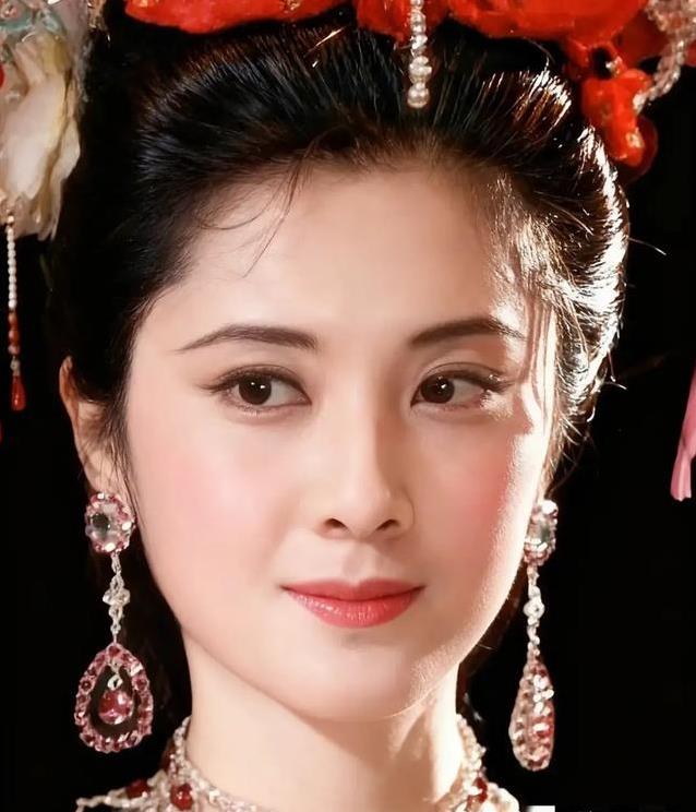 73岁朱琳近照曝光 女儿国国王错过唐僧 却被二婚丈夫宠爱二十多年