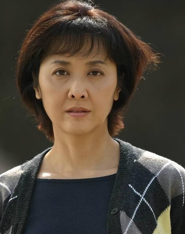 73岁朱琳近照曝光 女儿国国王错过唐僧 却被二婚丈夫宠爱二十多年