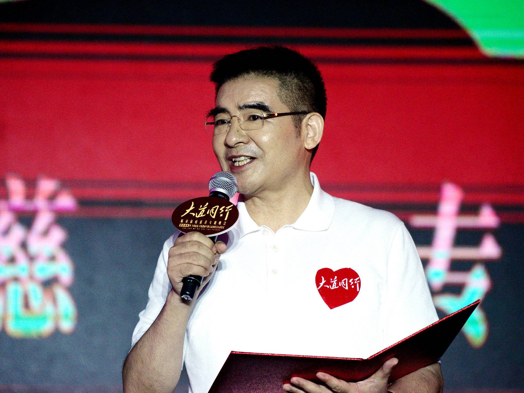陈光标晒捐赠协议回应千万善款用途 李亚鹏直播感谢支持