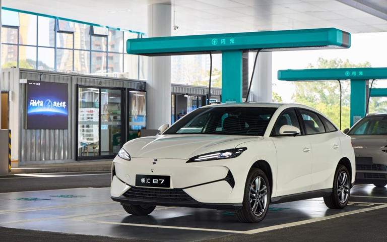 比亚迪出手了！9.58万买闪充，营运家用两不误