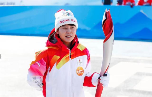 王濛怒甩李小冉当众黑脸，内娱不公平一幕被揭开