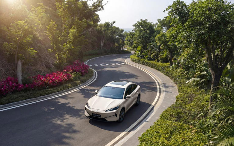 比亚迪出手了！9.58万买闪充，营运家用两不误