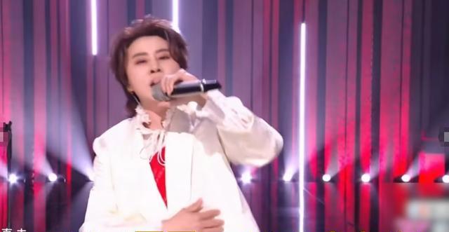 王濛怒甩李小冉当众黑脸，内娱不公平一幕被揭开