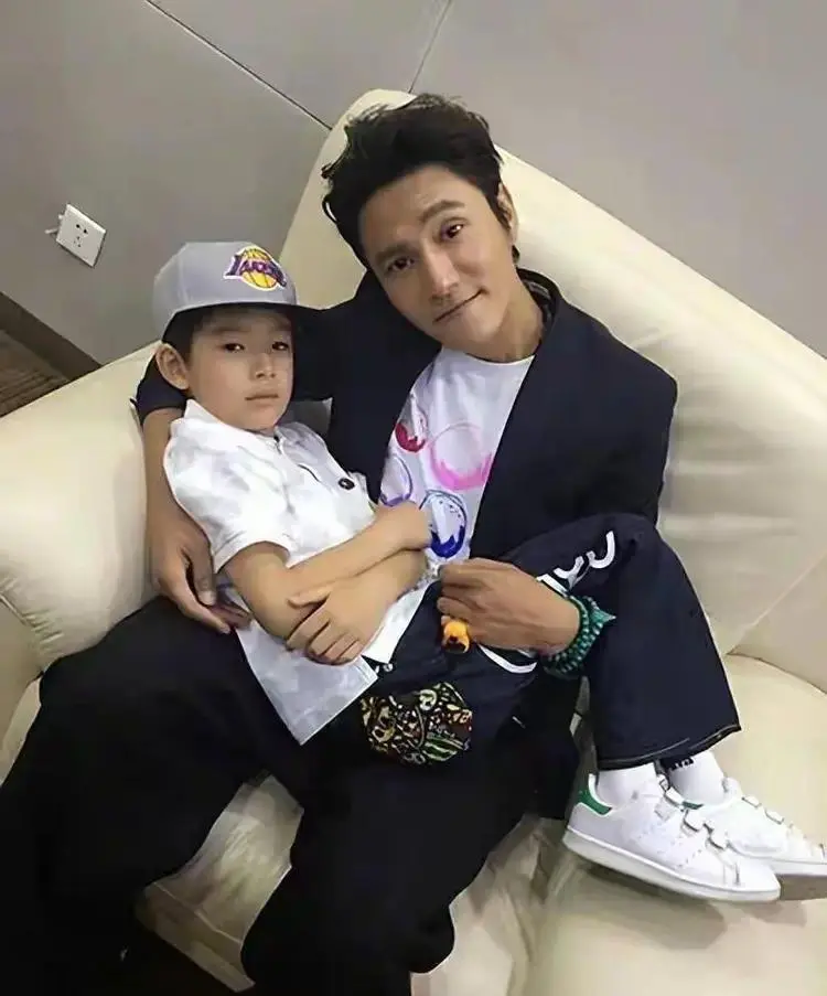 陈坤儿子陈尊佑：我妈不是保姆，也不是周迅，真相15年前就公布了