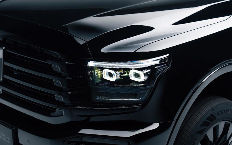 全新坦克500黑武士36.5万起：原厂黑化+双混动，首批限量500台