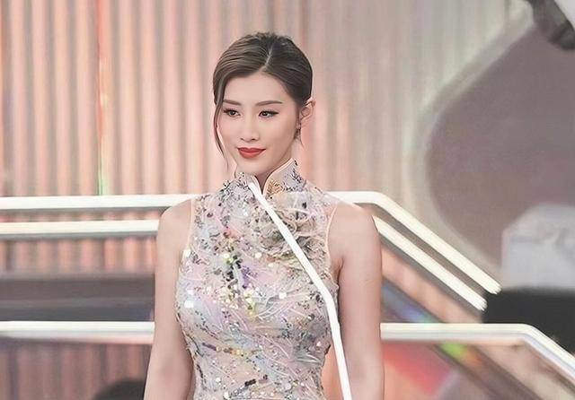 TVB知名女星宣布分手，参加恋综公开择偶标准，要求男友月入10万