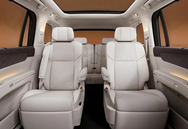 零跑D19上市后，不少家庭开始重新考虑家用大车怎么选