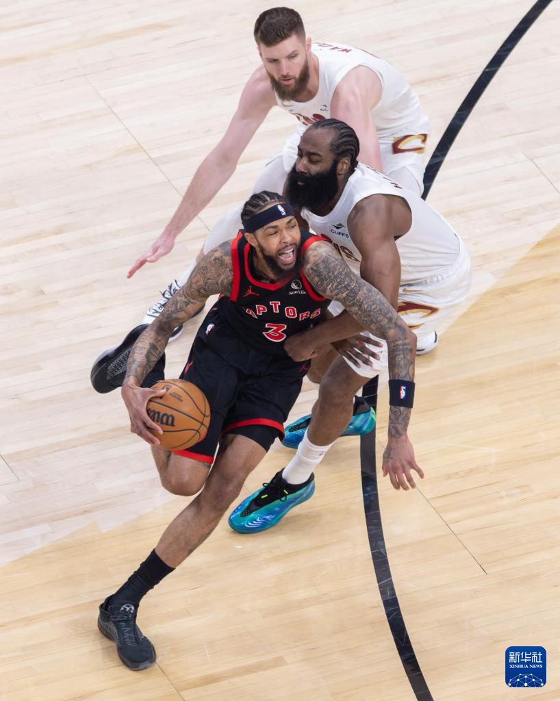 篮球——NBA季后赛：猛龙胜骑士