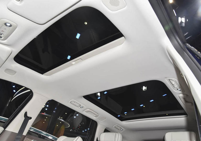 五菱全新中大型SUV北京车展开启盲订，车长近5米，综合续航1260km