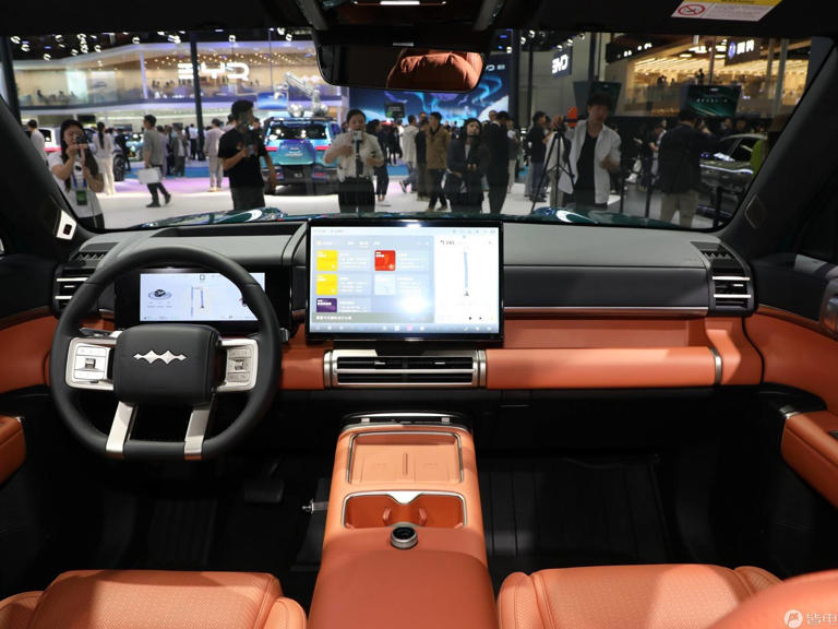 方程豹钛7 EV闪充版4月29日登场 预售22万起 硬派SUV新选择来袭