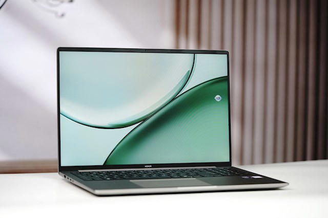 全球首获SGS六年耐用认证！荣耀X16 Plus 2026图赏