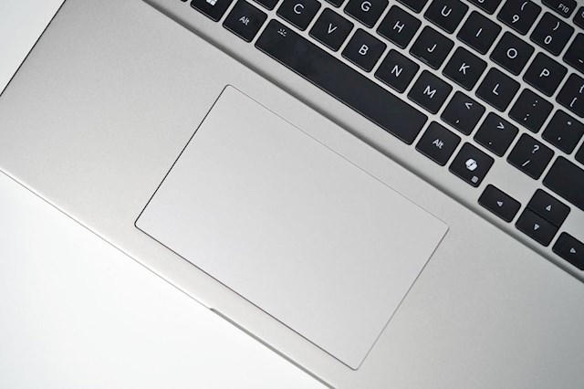 全球首获SGS六年耐用认证！荣耀X16 Plus 2026图赏