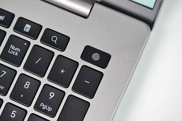 全球首获SGS六年耐用认证！荣耀X16 Plus 2026图赏