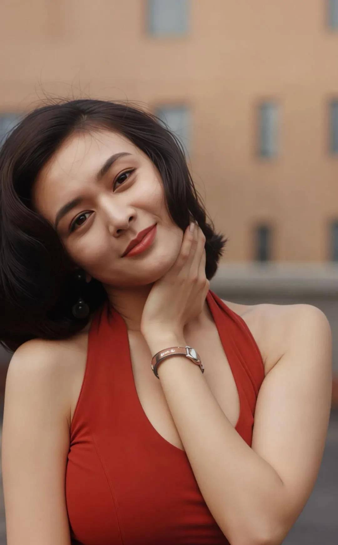 港圈神颜关之琳：凭十三姨封神，半生通透活出自我!