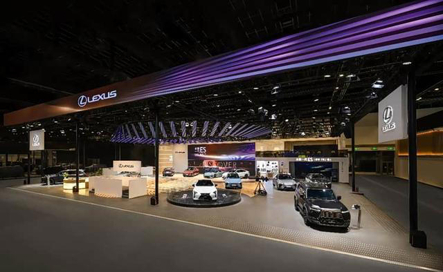 全新一代ES上市29.99万起，雷克萨斯的东方“豪华新境”