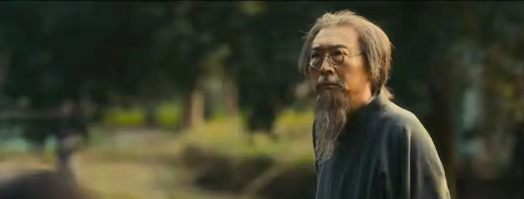 《八千里路》最诛心的不是战死，是头七没过就夸“肉炖得烂”
