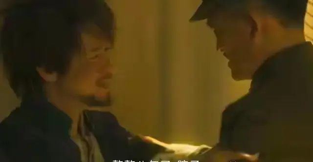 《八千里路》最诛心的不是战死，是头七没过就夸“肉炖得烂”