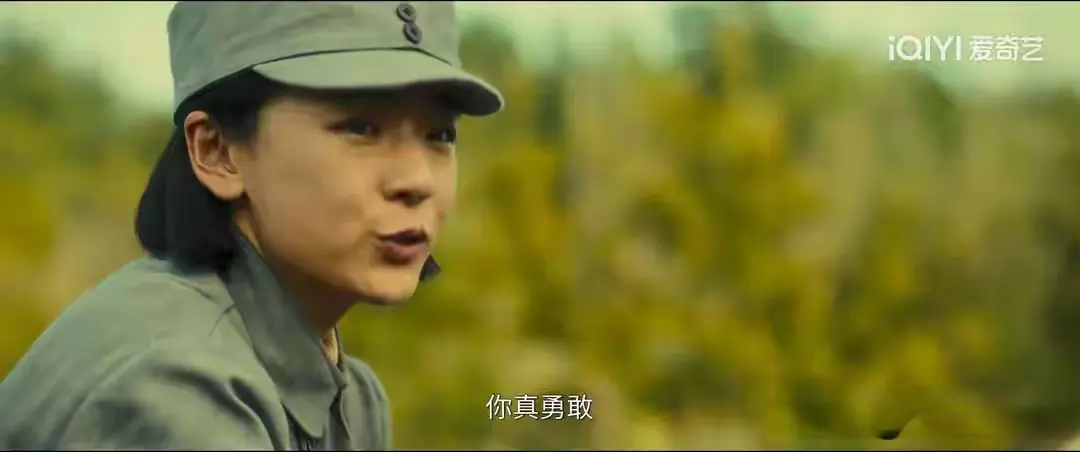 《八千里路》最诛心的不是战死，是头七没过就夸“肉炖得烂”