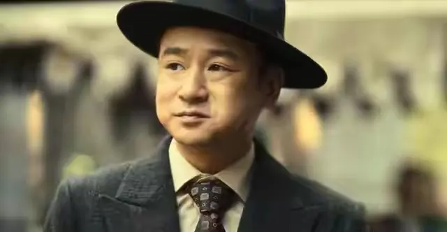《八千里路》最诛心的不是战死，是头七没过就夸“肉炖得烂”