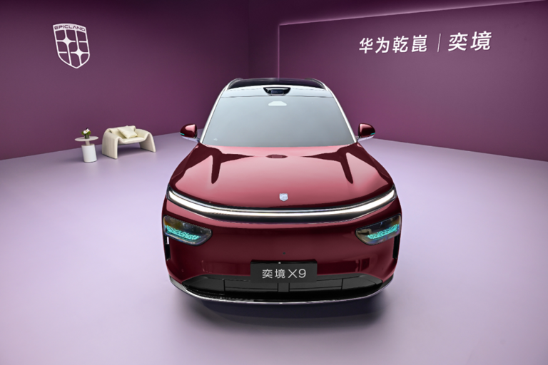 华为乾崑首款旗舰SUV亮相，奕境为何敢说“最好的华为永远在东风”