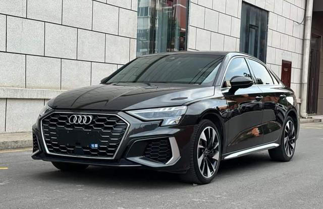 感受下奥迪的“诚意”！跌至12.79万起，1.5T+独悬还带8气囊
