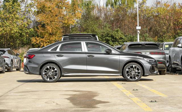 感受下奥迪的“诚意”！跌至12.79万起，1.5T+独悬还带8气囊