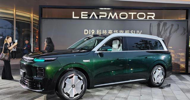 麻烦零跑D19，就不要“碰瓷”比亚迪大唐了！