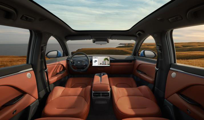 十万出头第一台电车，埃安i60和极狐T5，谁才是年轻人的首选