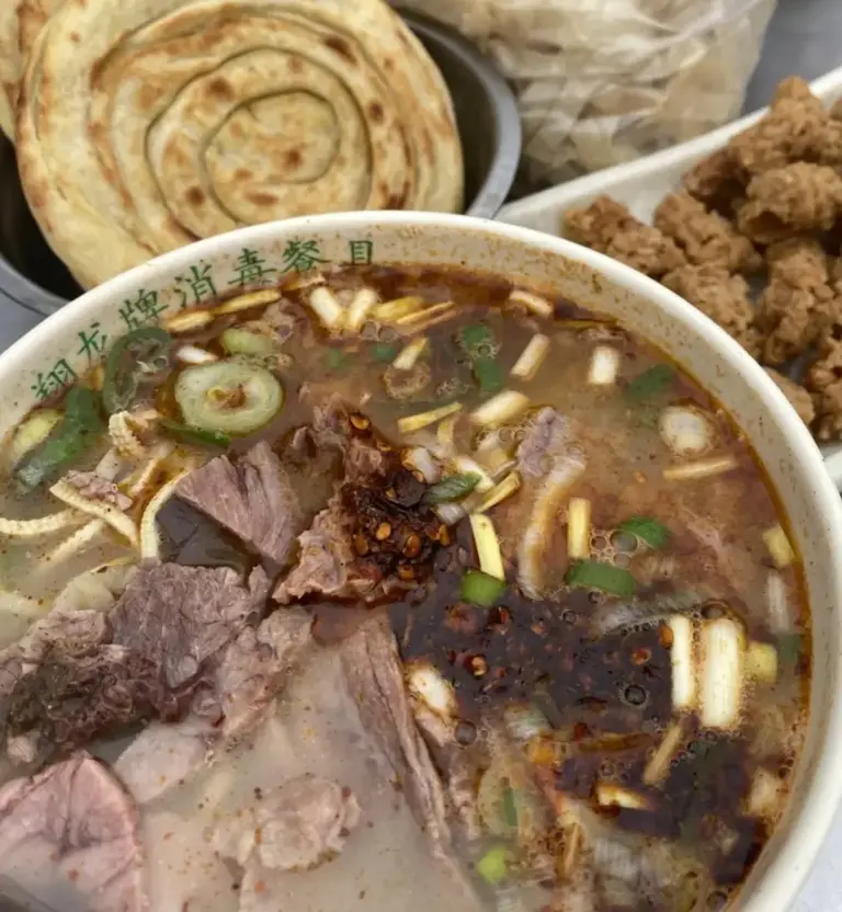 “清早一碗汤，神仙也不当”，非遗美食：洛阳牛肉汤!