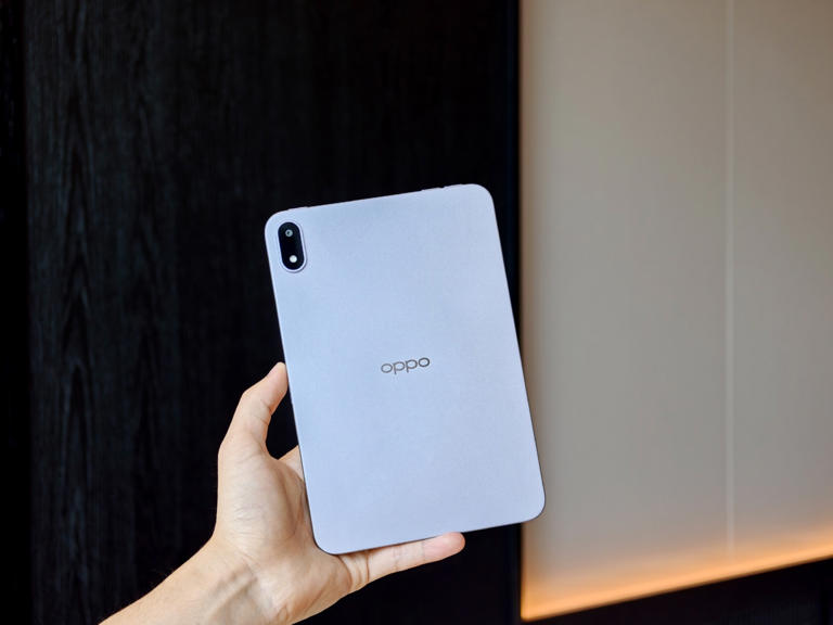 OPPO Pad Mini 平板上手图曝光：8.8 英寸极窄四等边柔光屏