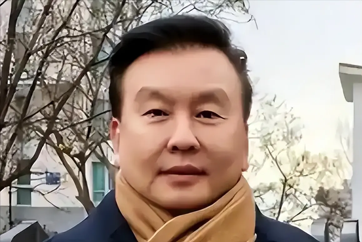 儿子丢了、父亲走了、妻子跑了，央视主持张泽群如今落到这般田地