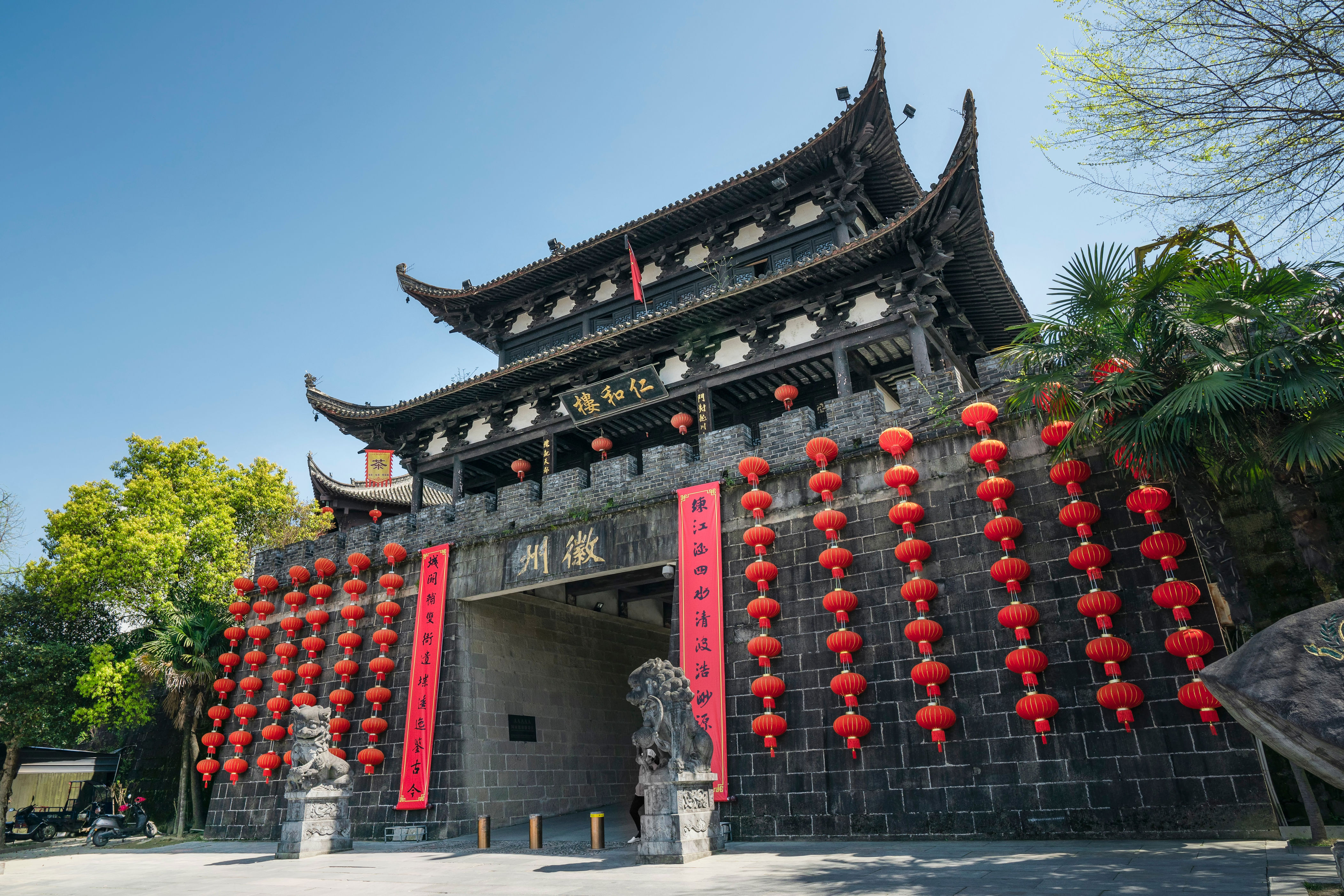 中国的古城，怎么长得越来越像了?