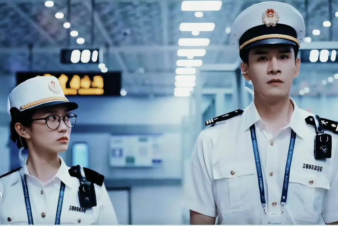《金关》：不想看到男女主谈恋爱的，可以放心了!