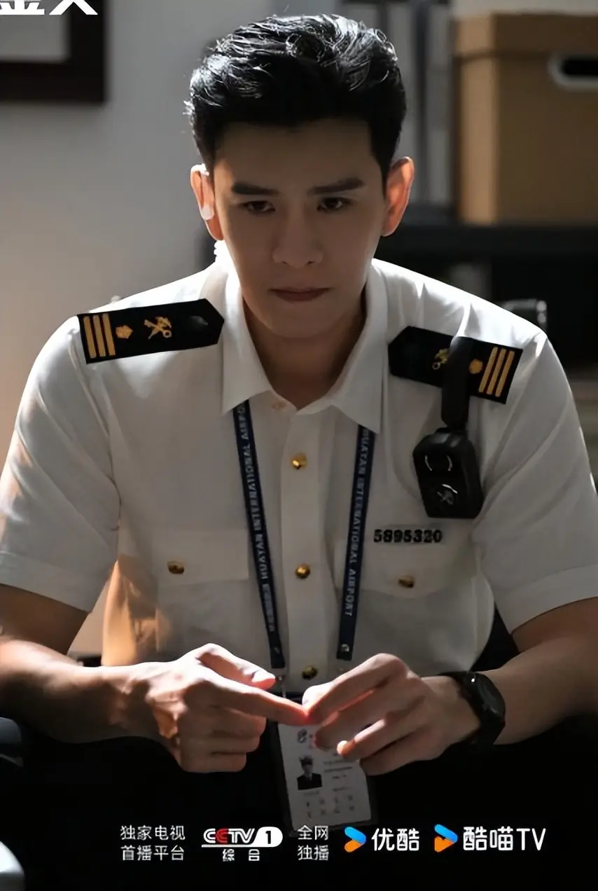 又一悬疑剧即将来袭，男女主高颜值实力派，值得熬夜追