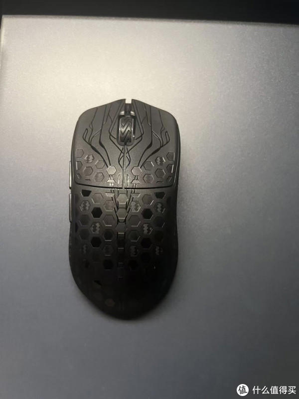 LM7AIR双8K碳纤维无线电竞鼠标，500元数码礼物