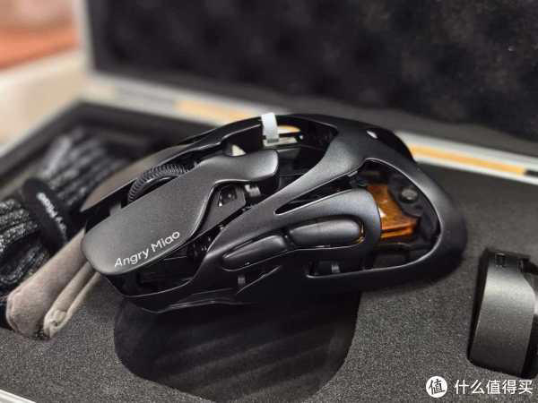 怒喵电竞专用鼠标游戏，900元专业设备
