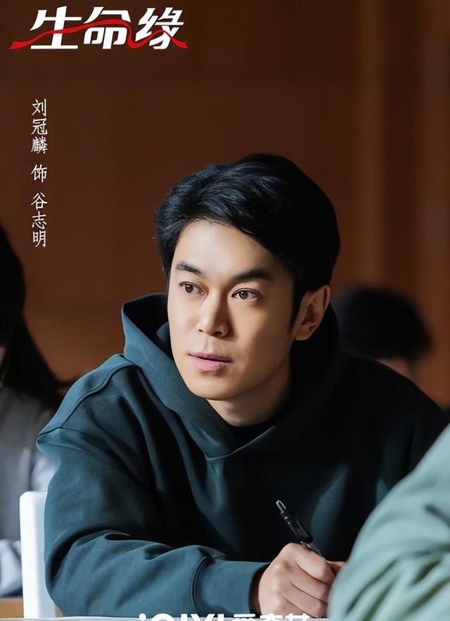 又一医疗剧开播成黑马，全员都是实力派演员，熬夜追不过瘾