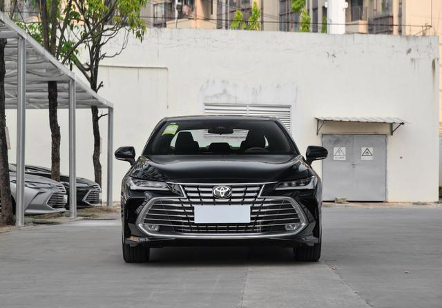 12万出头买丰田B级车，车长近5米，三种动力可选，油耗4.31L