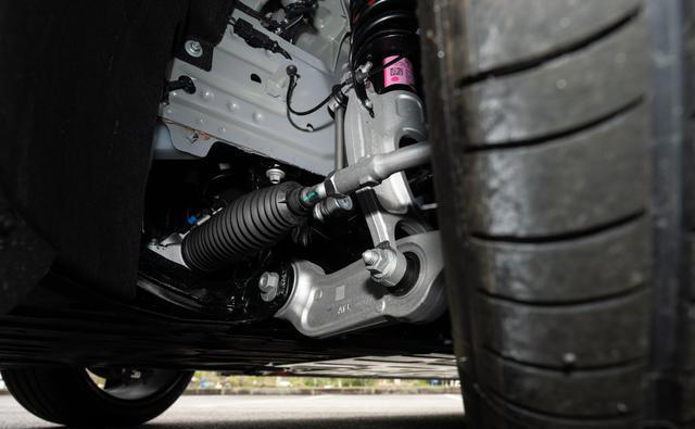 26款蔚来ET5，纯电续航740公里，轴距2888毫米，8295+激光雷达