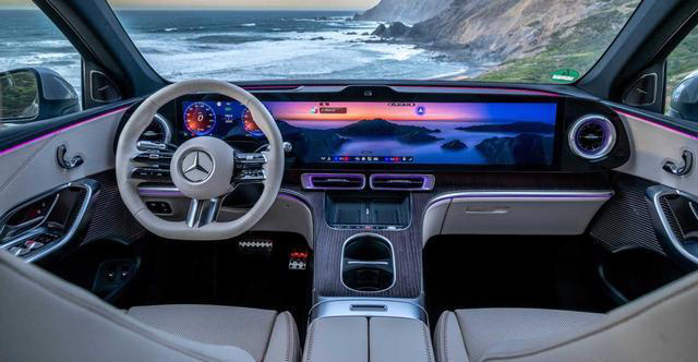 轴距超3米，630马力+续航703km，奔驰全新纯电SUV要掀桌子了？