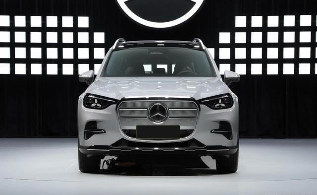 轴距超3米，630马力+续航703km，奔驰全新纯电SUV要掀桌子了？