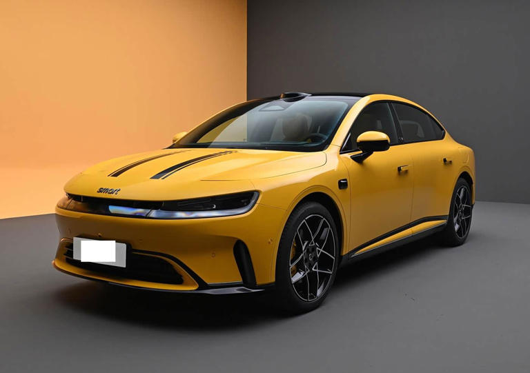 全新奔驰smart轿跑即将上市！运动外观+激光雷达，综合续航1810km